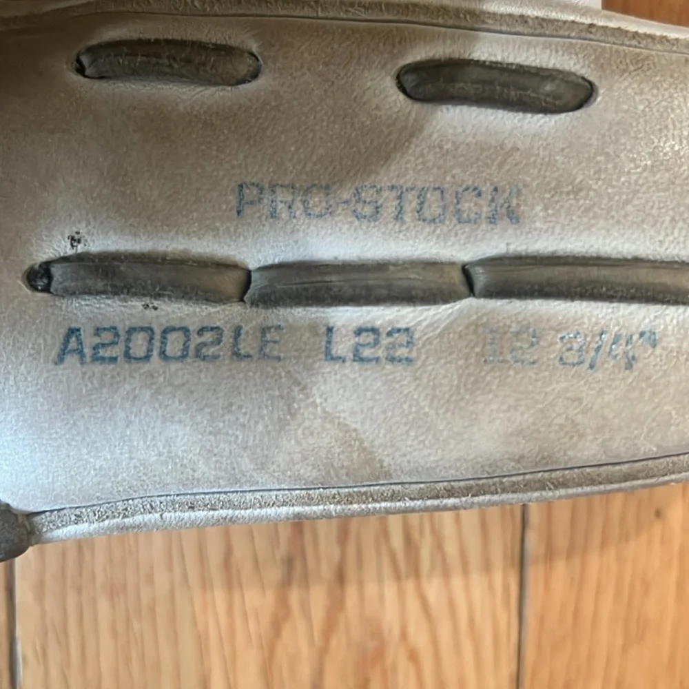 Wilson A2000 12 3/4 (Left Hand Throw) - Picture 4 of 6
